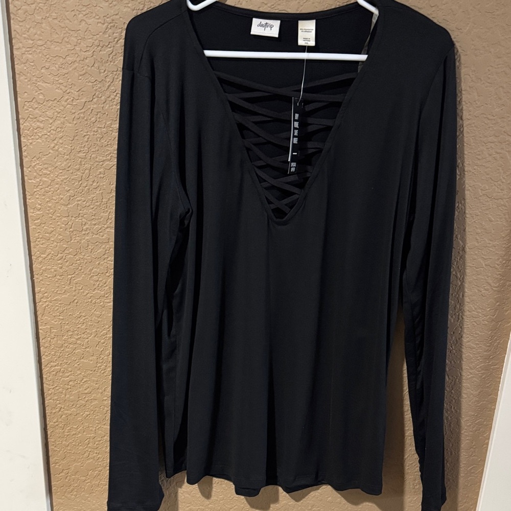 Daytrip Black V-Neck Crisscross Long Sleeve Top